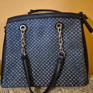 Plaid looking hand bag